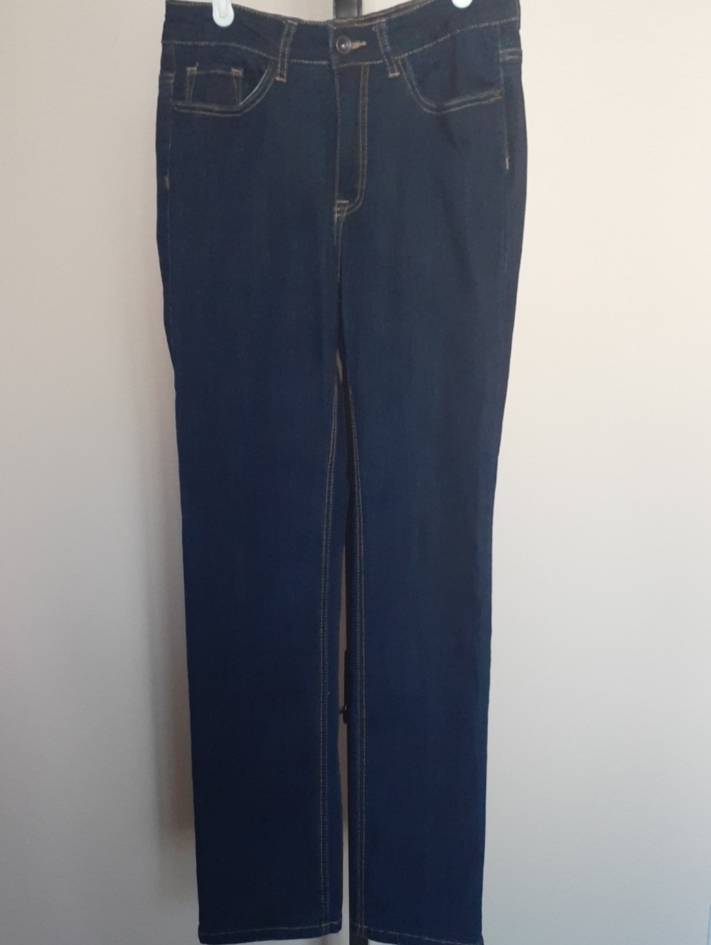 Women's Straight-Leg Jeans in Dark Blue - Sz 6 x 30